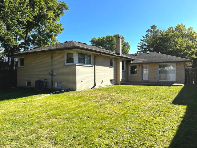 $271,000 | 17120 University Avenue, South Holland, IL 60473