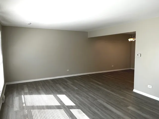 $271,000 | 17120 University Avenue, South Holland, IL 60473