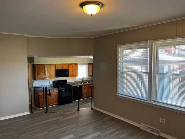 $271,000 | 17120 University Avenue, South Holland, IL 60473