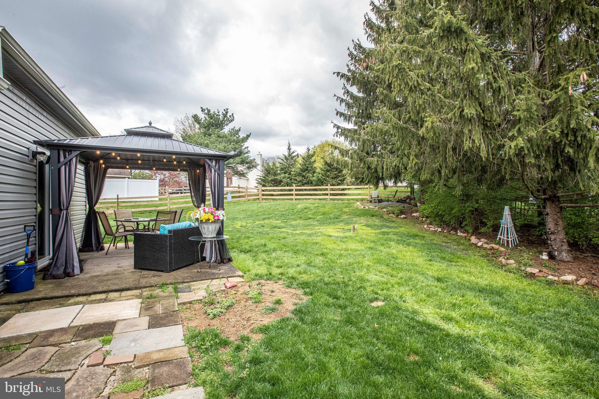 1002 Rill Road Reading, PA 19606 - Photo 18 of 21 Backyard