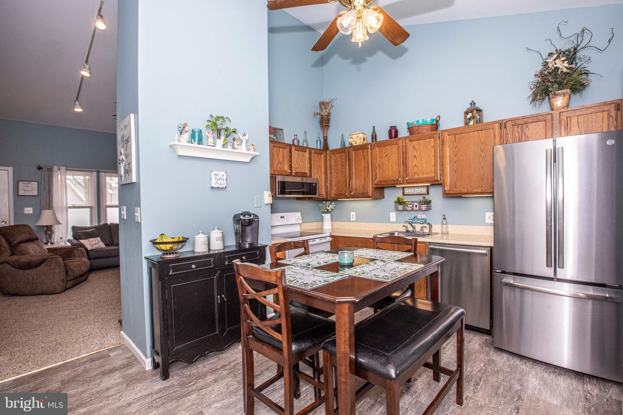1002 Rill Road Reading, PA 19606 - Photo 9 of 21 Eat in Kitchen