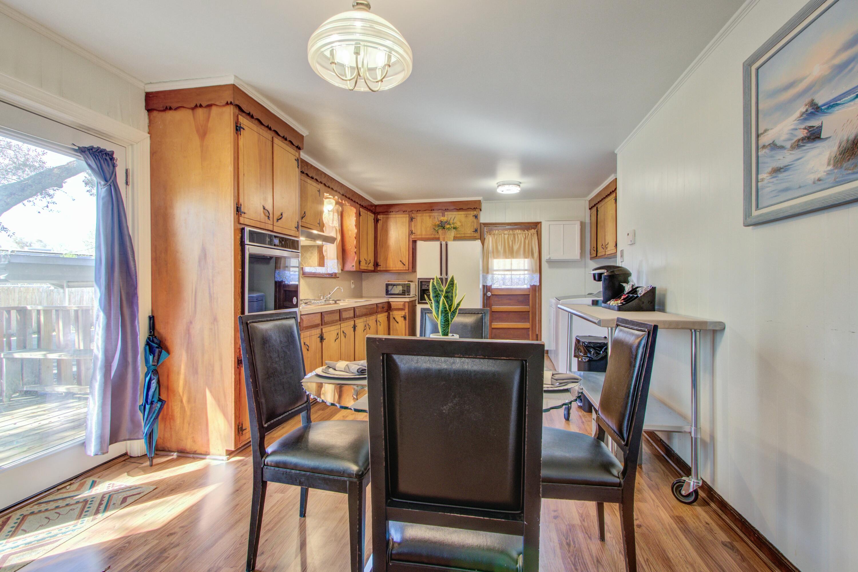 1925 Belgrade Avenue Charleston, SC 29407 - Photo 13 of 29 Eat-in Dining