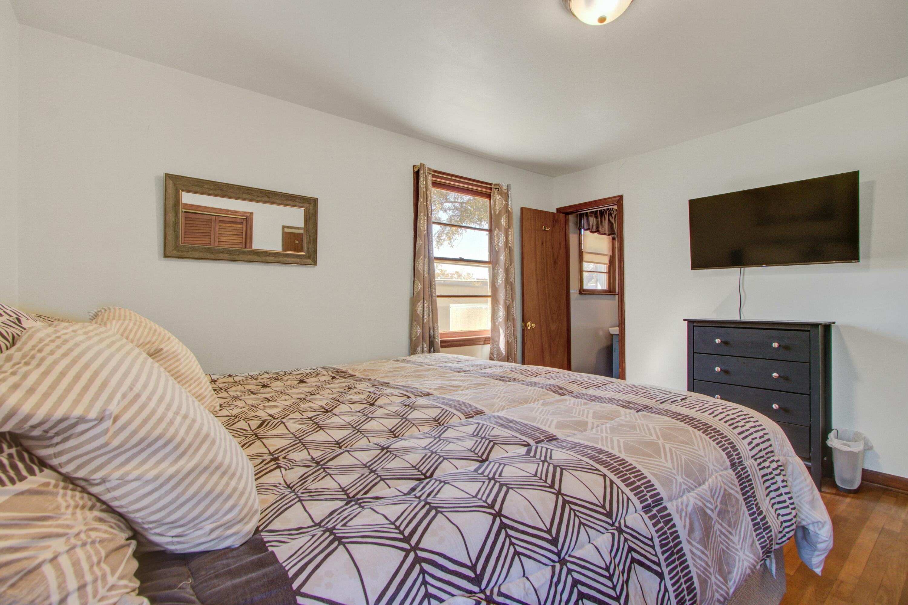 1925 Belgrade Avenue Charleston, SC 29407 - Photo 24 of 29 Primary Bedroom/Office