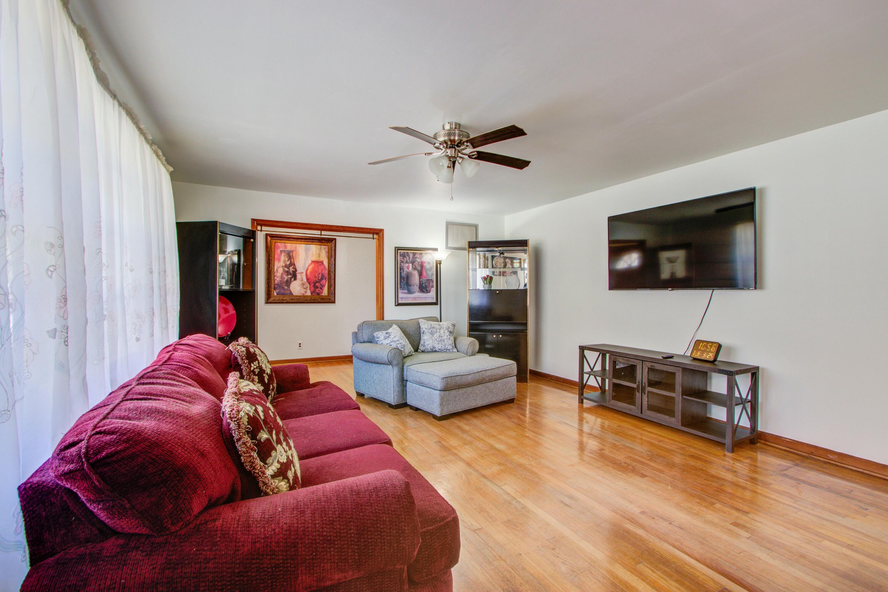 1925 Belgrade Avenue Charleston, SC 29407 - Photo 8 of 29 Great Room
