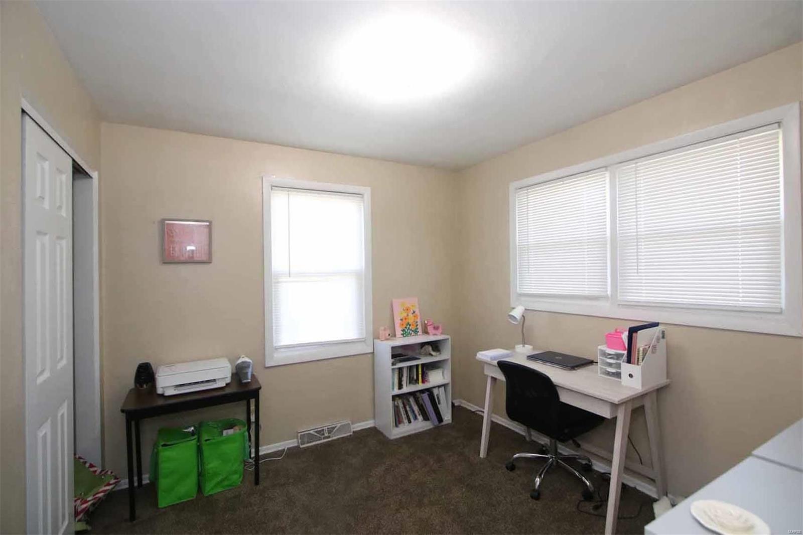 7302 Montclair Avenue Godfrey, IL 62035 - Photo 16 of 19