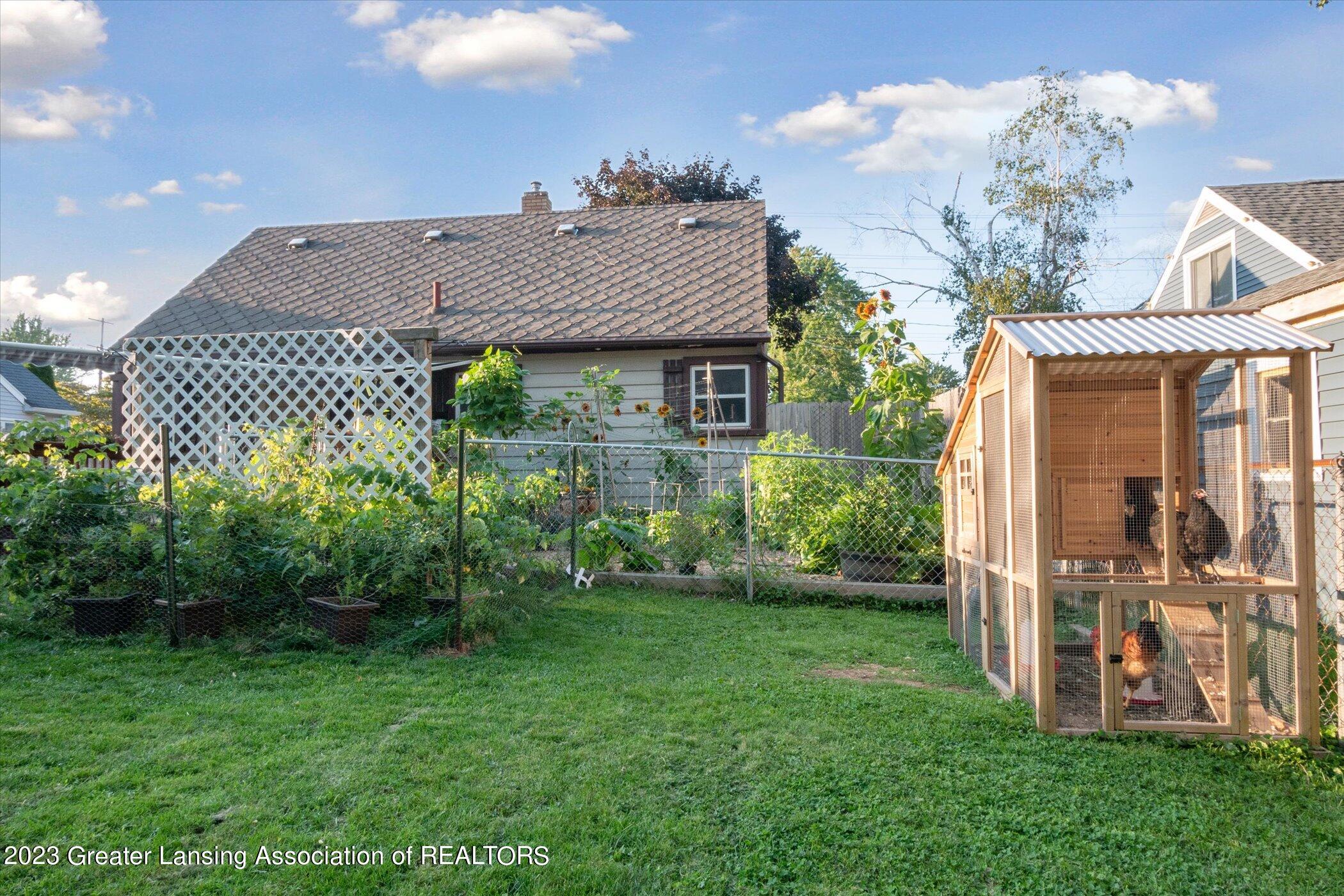 1923 West Miller Road Lansing, MI 48911 - Photo 33 of 41 41-1923-W-Miller-Rd-Lansing-MI-48911-Win