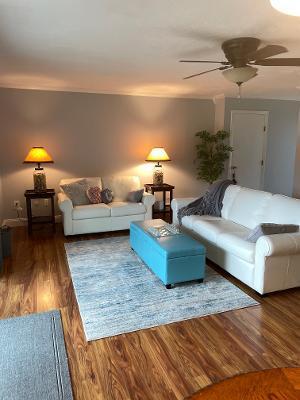 7 Susan Road, Unit 6W Buzzards Bay, MA 02532 - Photo 3 of 21 livingroom