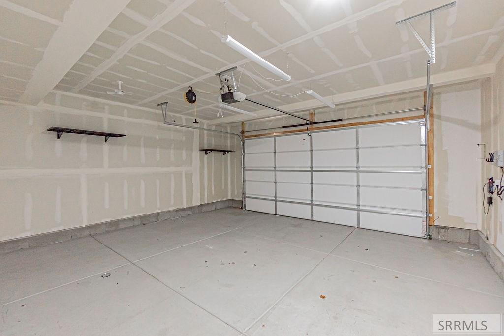 388 Church Street Ammon, ID 83401 - Photo 37 of 44 Garage