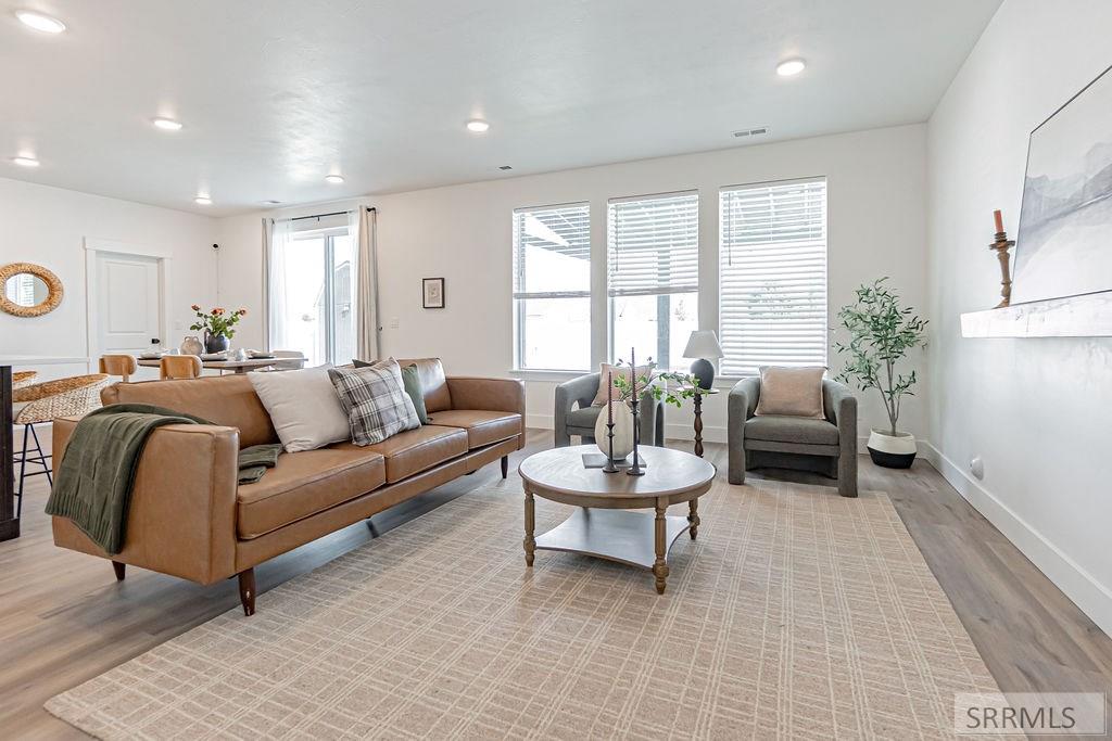 388 Church Street Ammon, ID 83401 - Photo 6 of 44