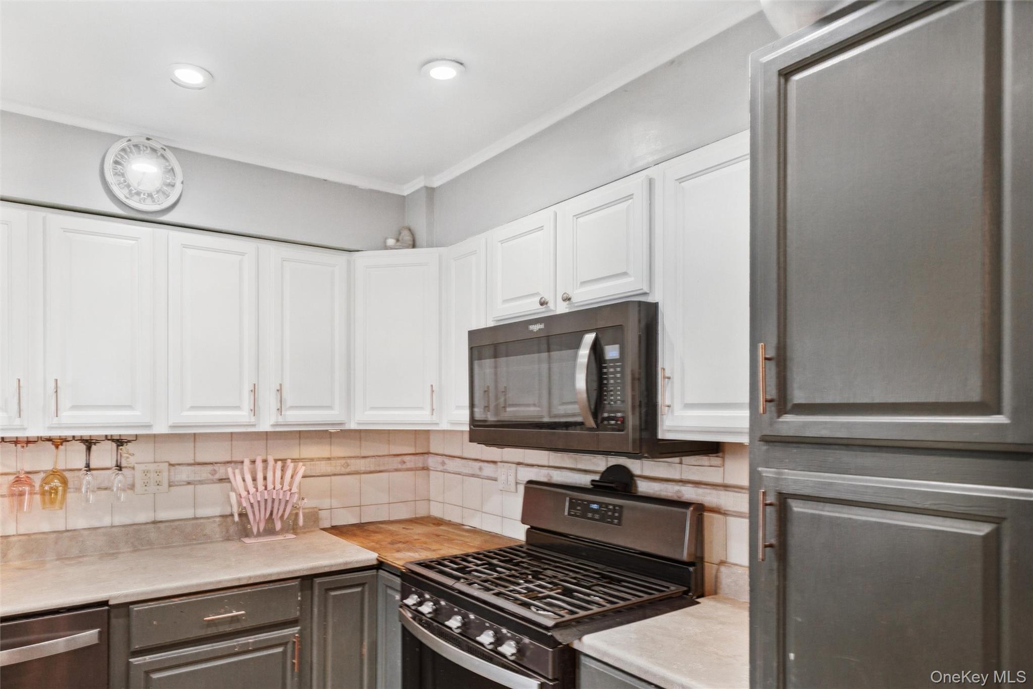 2877 Calvin Road Oceanside, NY 11572 - Photo 14 of 32