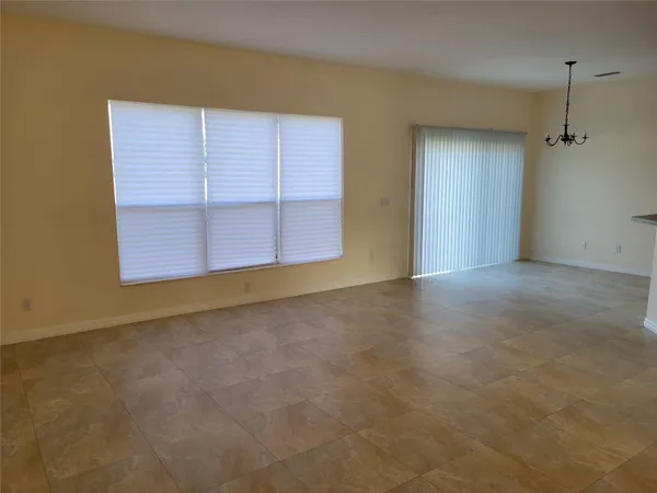 $2,475 | 8448 Adele Road, Lakeland, FL 33810