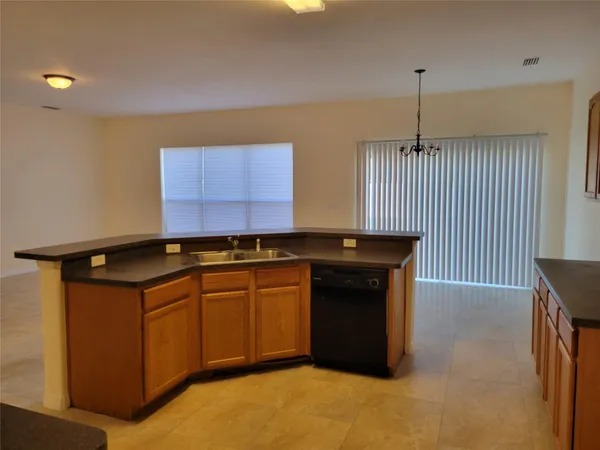 $2,475 | 8448 Adele Road, Lakeland, FL 33810