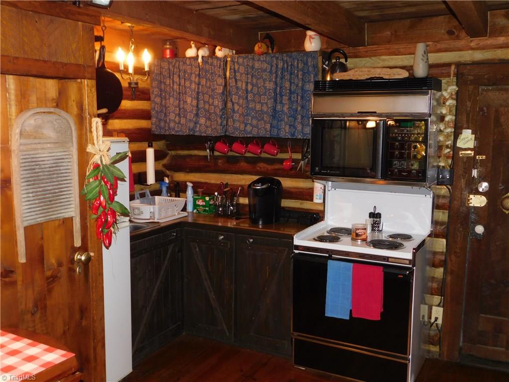 3127 W.O.W. Road Randleman, NC 27317 - Photo 14 of 18 Kitchen