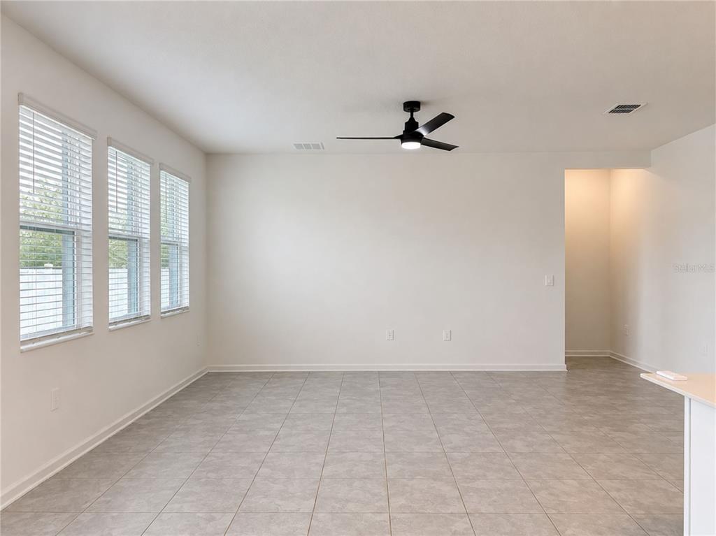348 Heroic Road Davenport, FL 33837 - Photo 8 of 26 Gallery Image 8