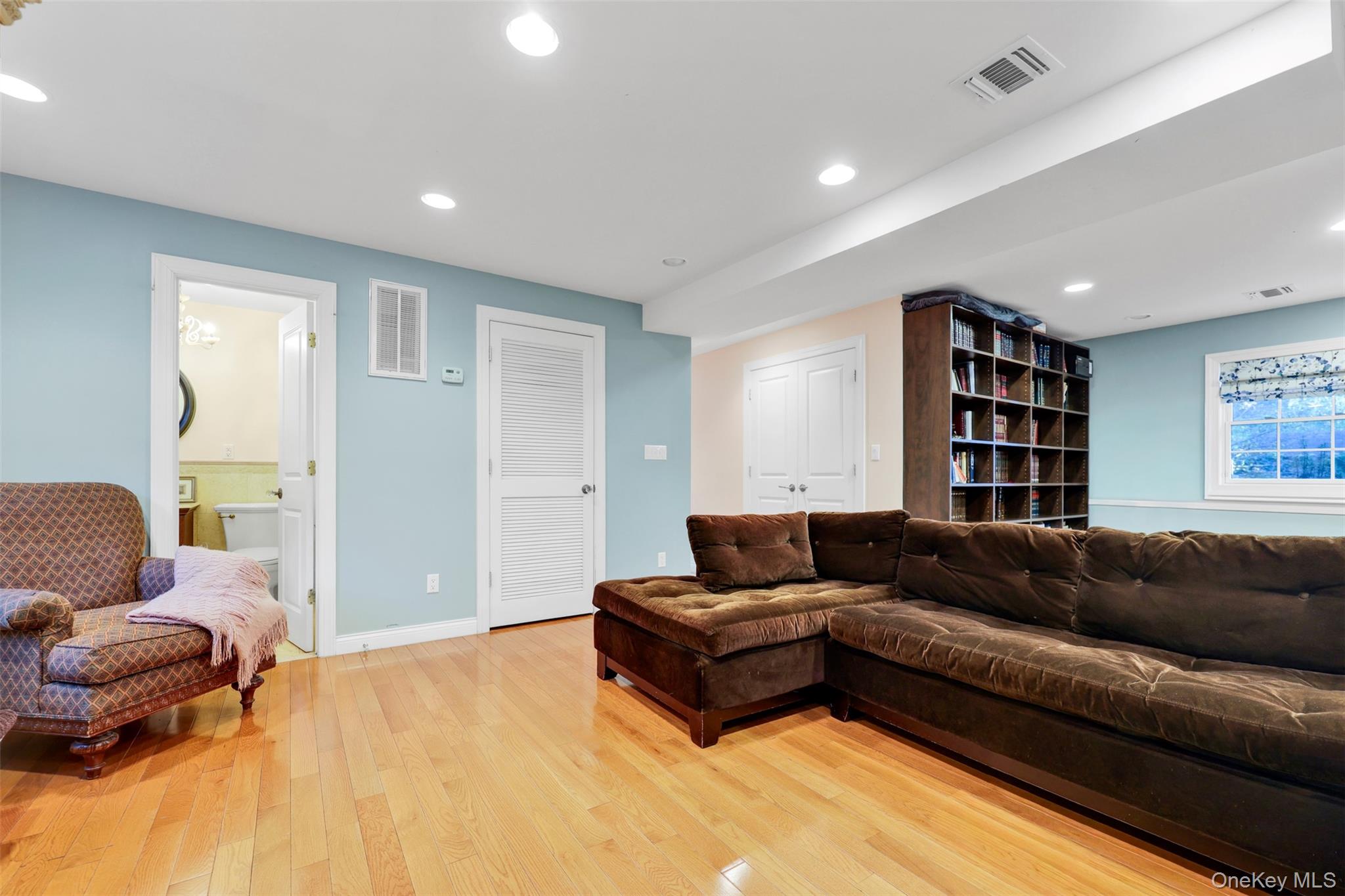 3 Kakiat Lane Spring Valley, NY 10977 - Photo 34 of 44 a living room with furniture and a couch