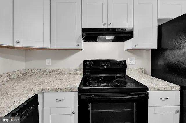 $329,900 | 55 Hamilton Street, Swedesboro, NJ 08085