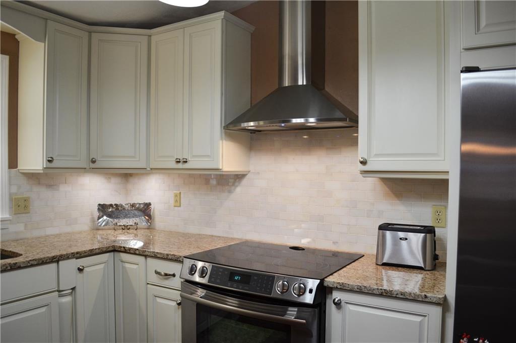 60 Windcrest Drive Cecil, PA 15321 - Photo 8 of 25 Gallery Image 8