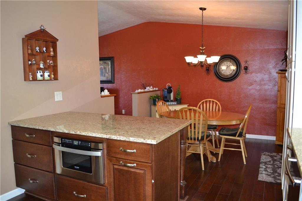 60 Windcrest Drive Cecil, PA 15321 - Photo 9 of 25 Open concept living!