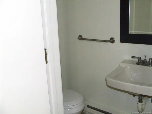 $1,600 | 2 Branch Road, Unit 6A, Thomaston, CT 06787