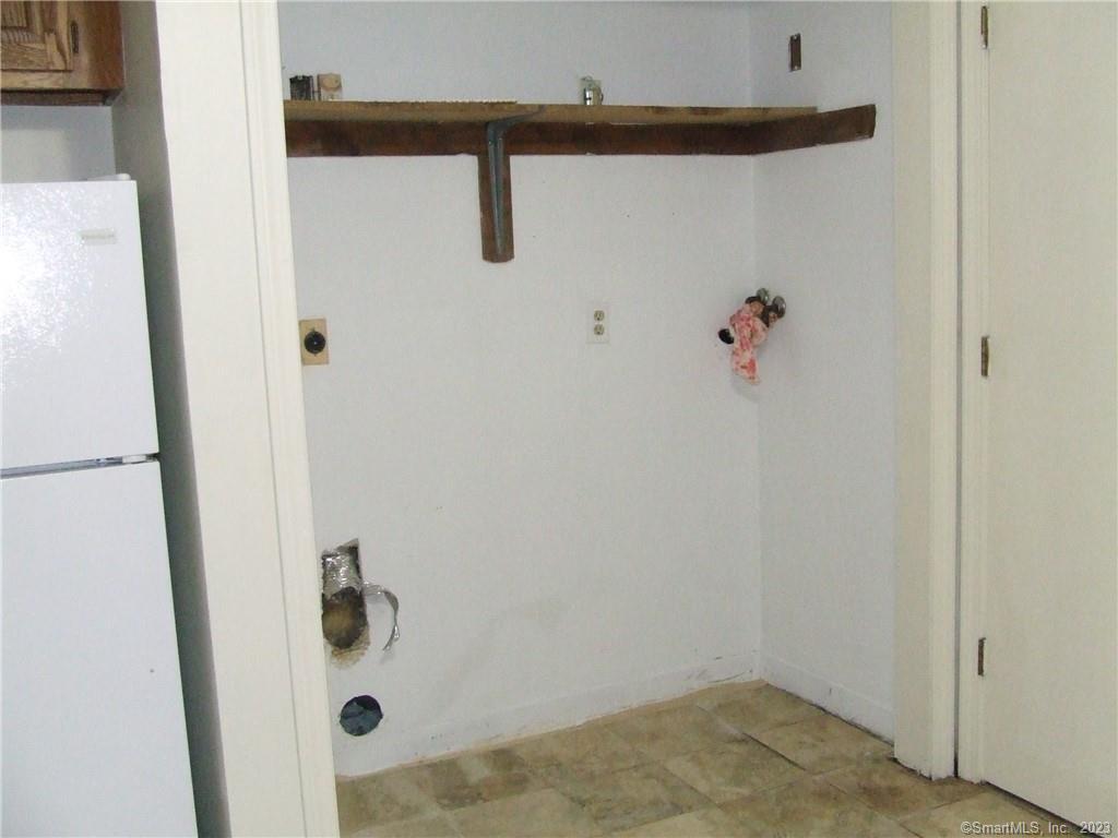 2 Branch Road, Unit 6A Thomaston, CT 06787 - Photo 8 of 19 a bathroom with a shower