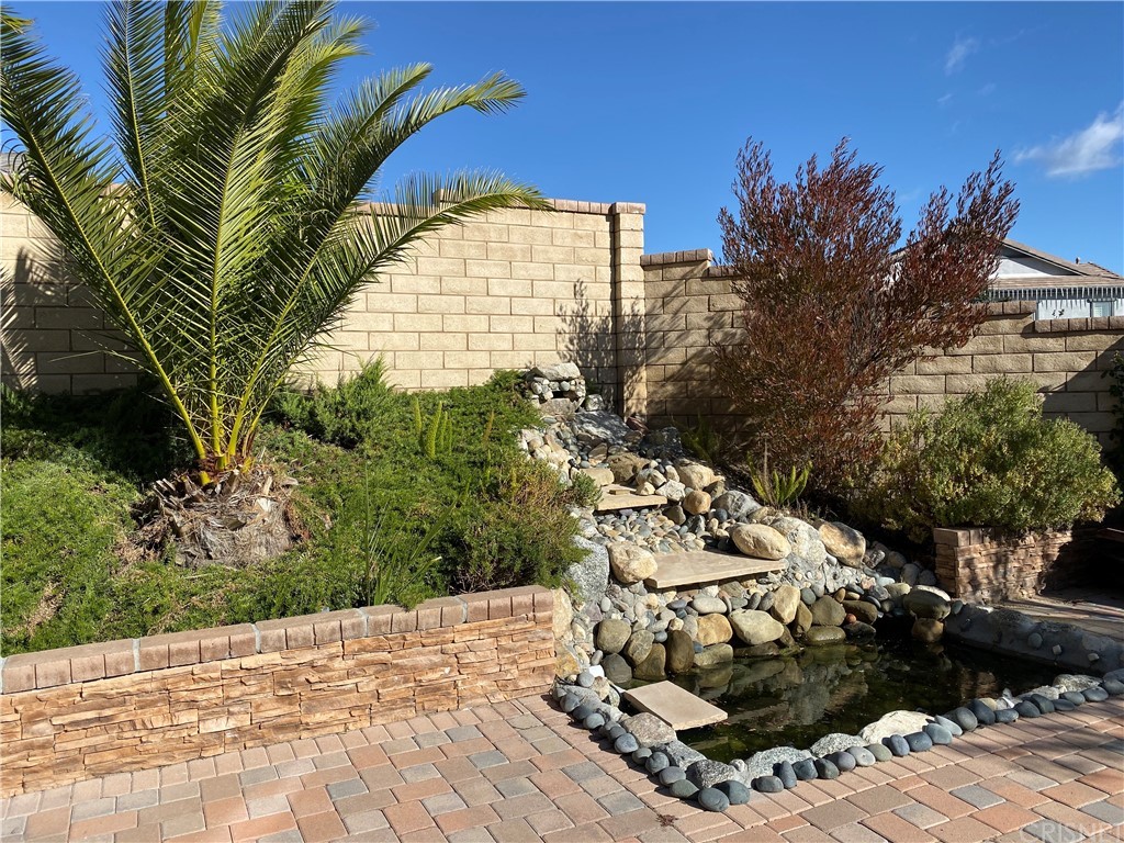 26500 Township Street Saugus, CA 91350 - Photo 4 of 20 a view of a backyard