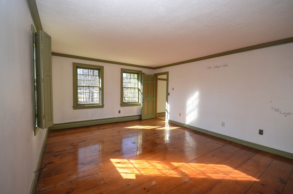 27 Burnap Road Sutton, MA 01590 - Photo 15 of 25