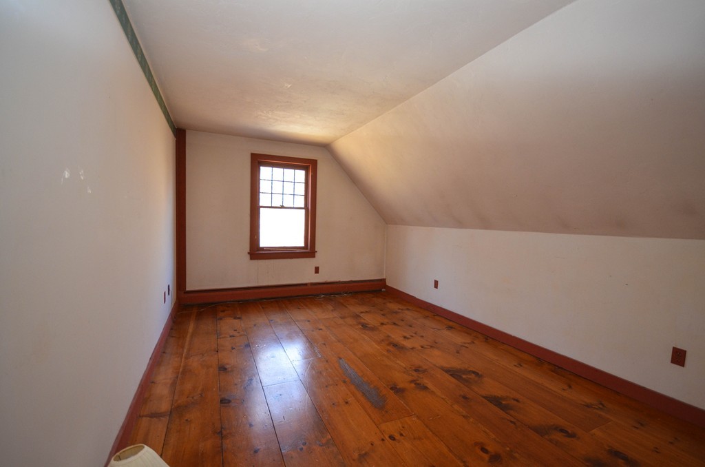 27 Burnap Road Sutton, MA 01590 - Photo 17 of 25