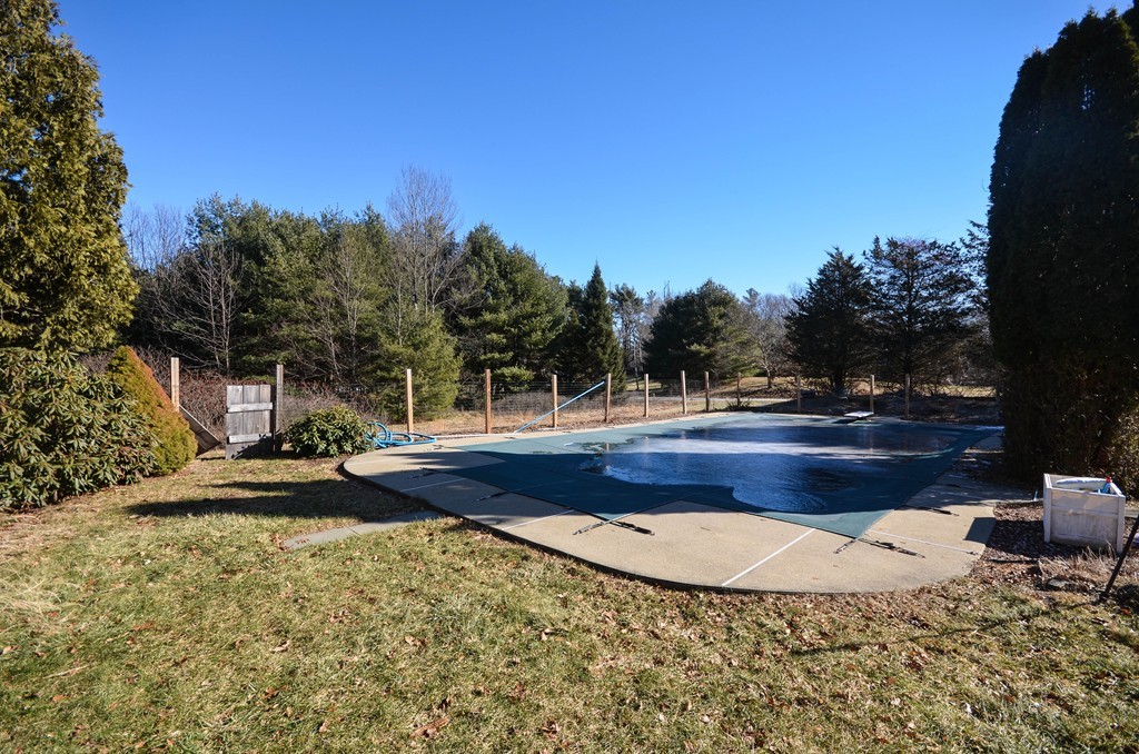 27 Burnap Road Sutton, MA 01590 - Photo 22 of 25