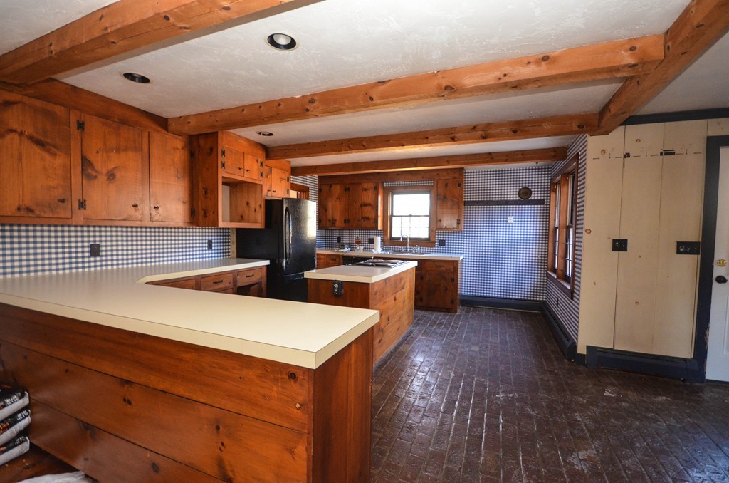 27 Burnap Road Sutton, MA 01590 - Photo 3 of 25