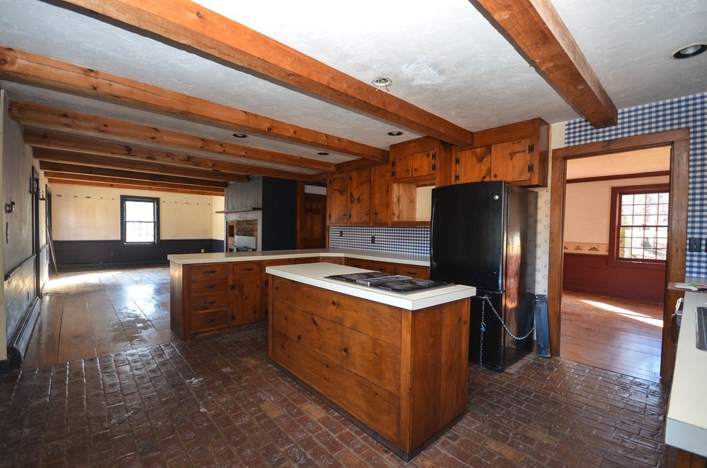 27 Burnap Road Sutton, MA 01590 - Photo 4 of 25