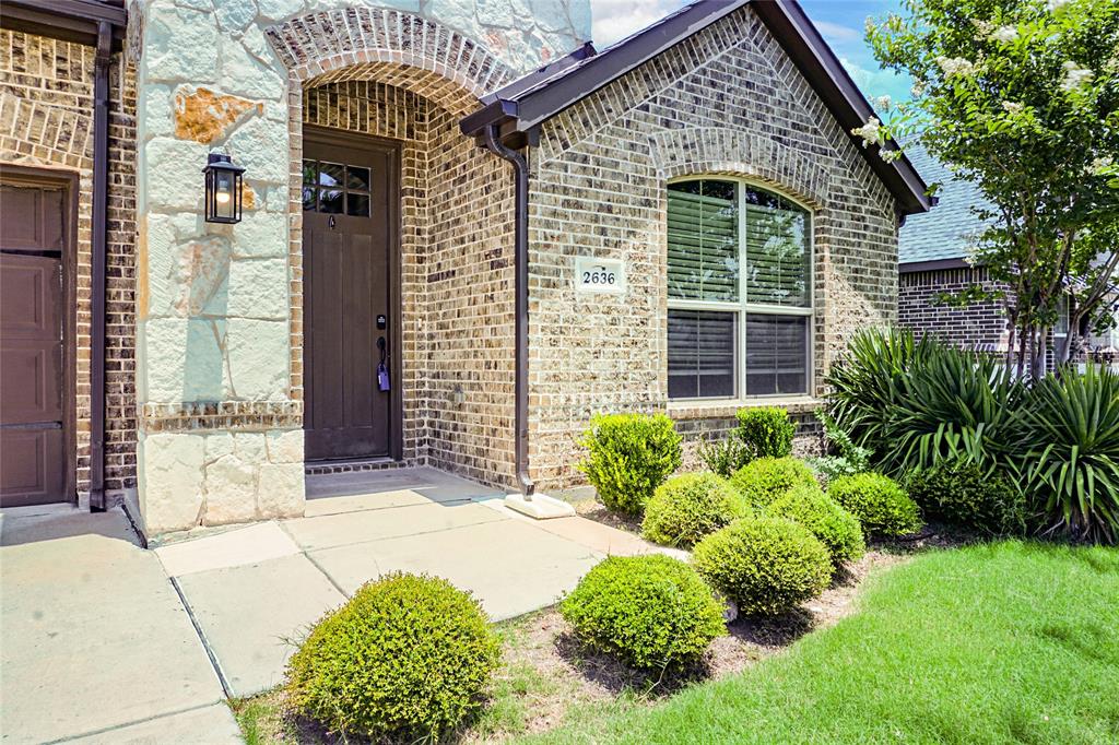 2636 Freemon Place Grand Prairie, TX 75052 - Photo 3 of 24