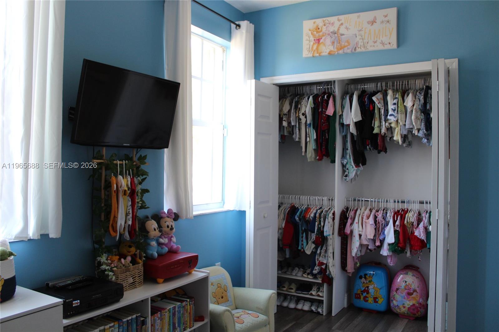 20135 Southwest 129th Avenue Miami, FL 33177 - Photo 23 of 54