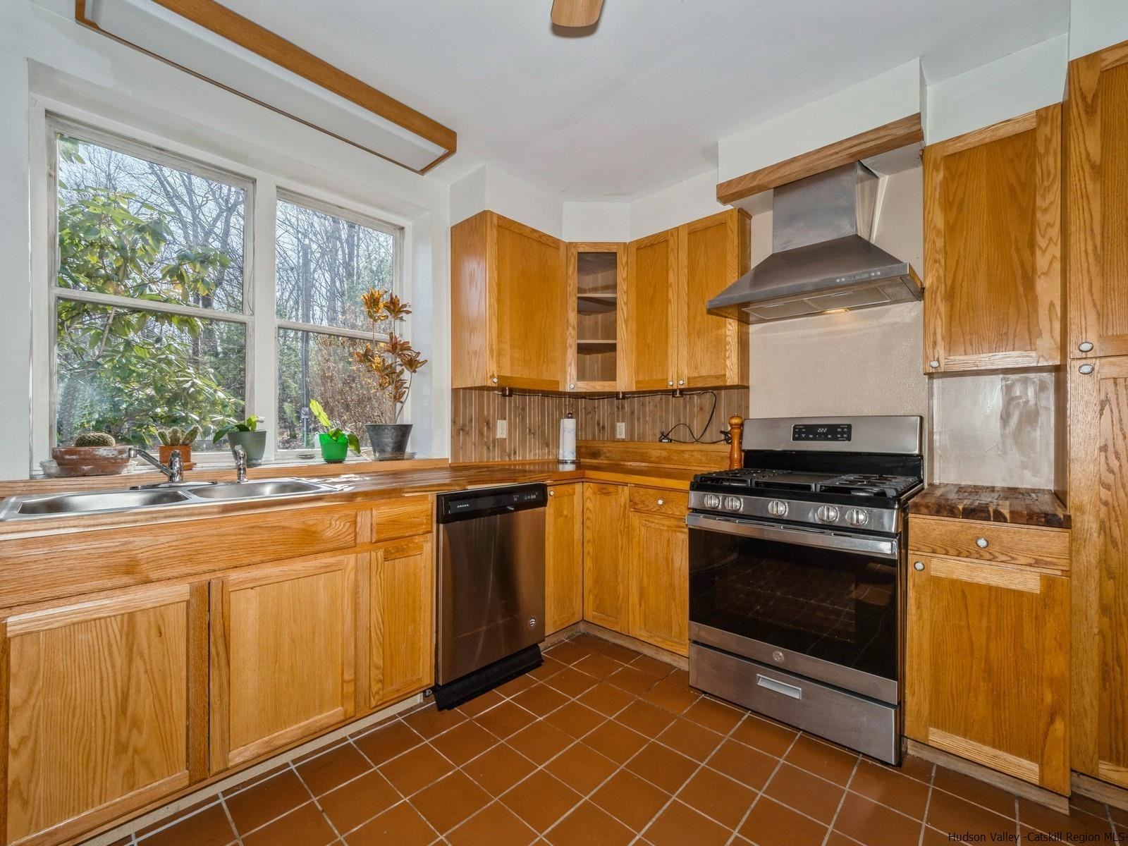 43 Private Road Olivebridge, NY 12461 - Photo 7 of 32 Photo 9