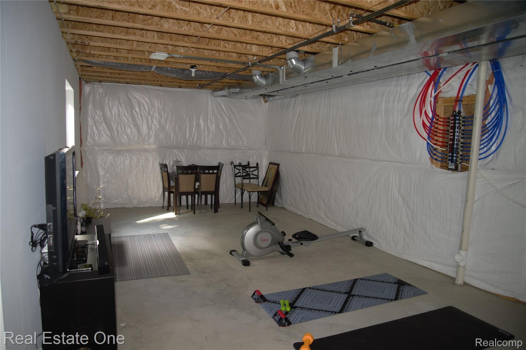 27099 Victoria Road Novi, MI 48374 - Photo 38 of 43 39-WalkoutBasement.jpg