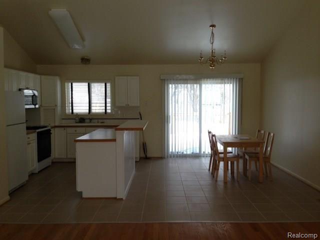 KITCHEN & NOOK.jpg
