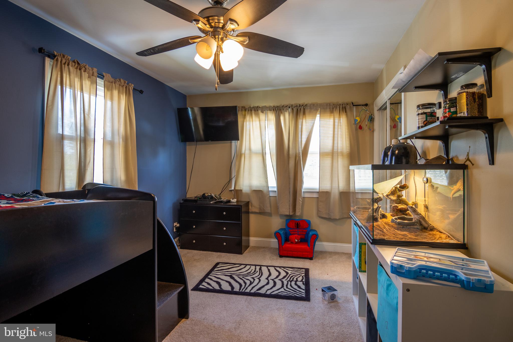 8 Holly Road Pasadena, MD 21122 - Photo 33 of 71