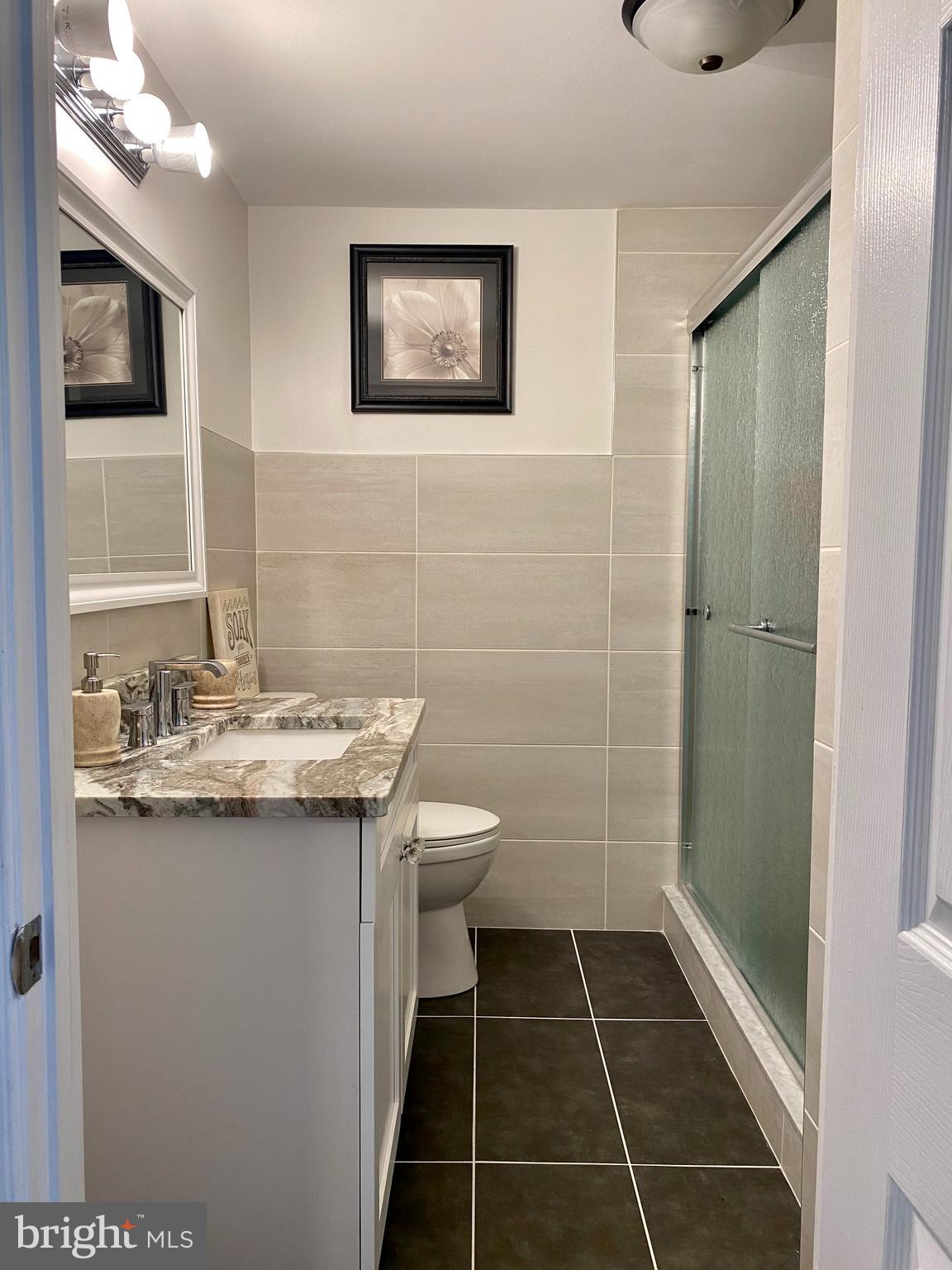 8 Holly Road Pasadena, MD 21122 - Photo 45 of 71 Full Bath #2