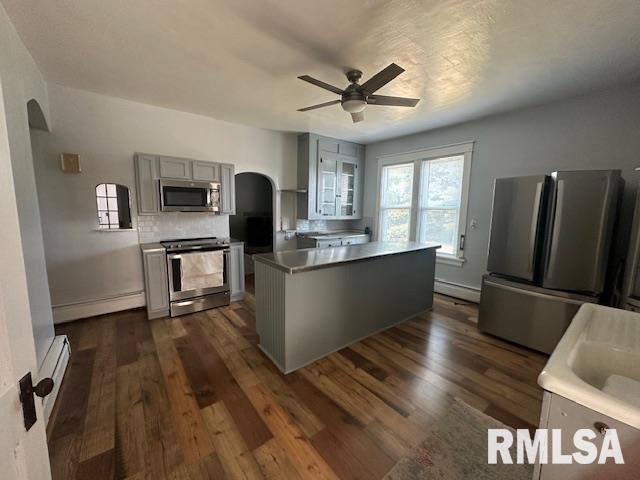 831 Neelyville Road Chapin, IL 62628 - Photo 3 of 17