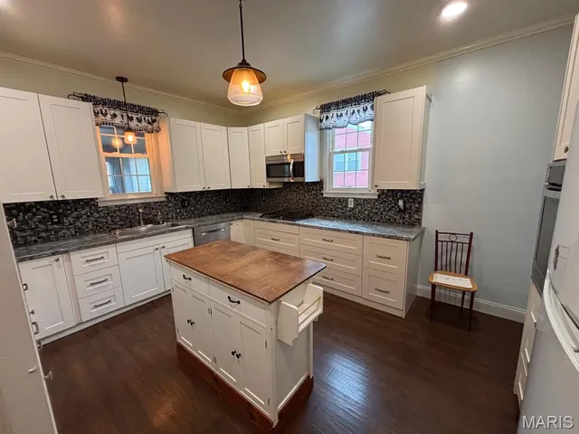 $185,000 | 809 East Main Street, Perry, MO 63462