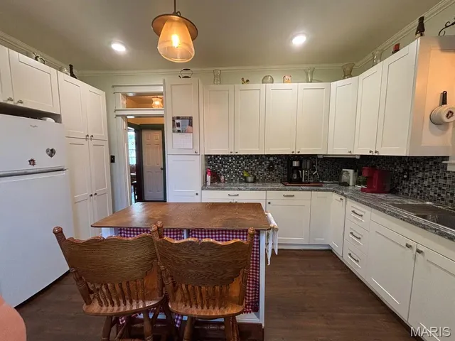 $185,000 | 809 East Main Street, Perry, MO 63462