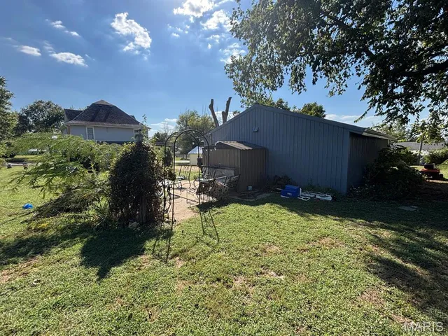 $185,000 | 809 East Main Street, Perry, MO 63462