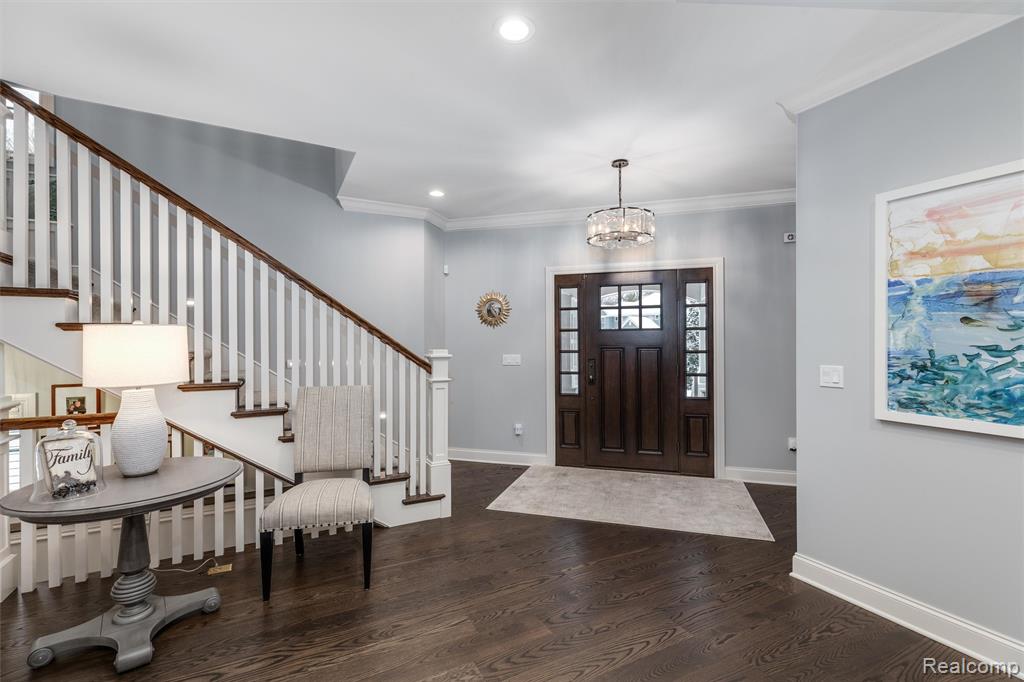 323 Terry Avenue Rochester, MI 48307 - Photo 4 of 62 Gallery Image 4