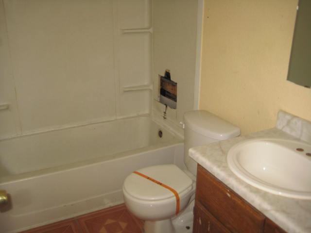 6711 West Osborn Road, Unit 29 Phoenix, AZ 85033 - Photo 5 of 9 IMG_6028