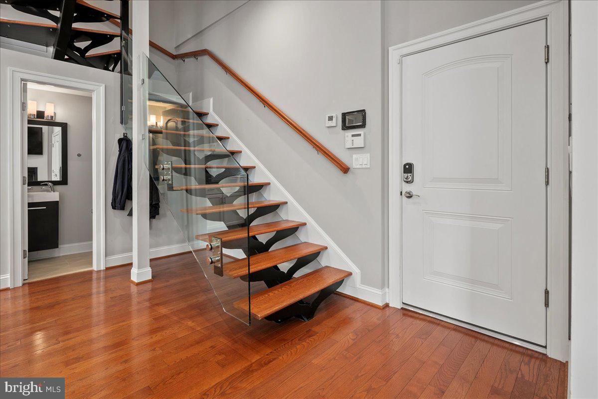 2019 19th Street Northwest, Unit 2 Washington, DC 20009 - Photo 5 of 30 Whale tail effect