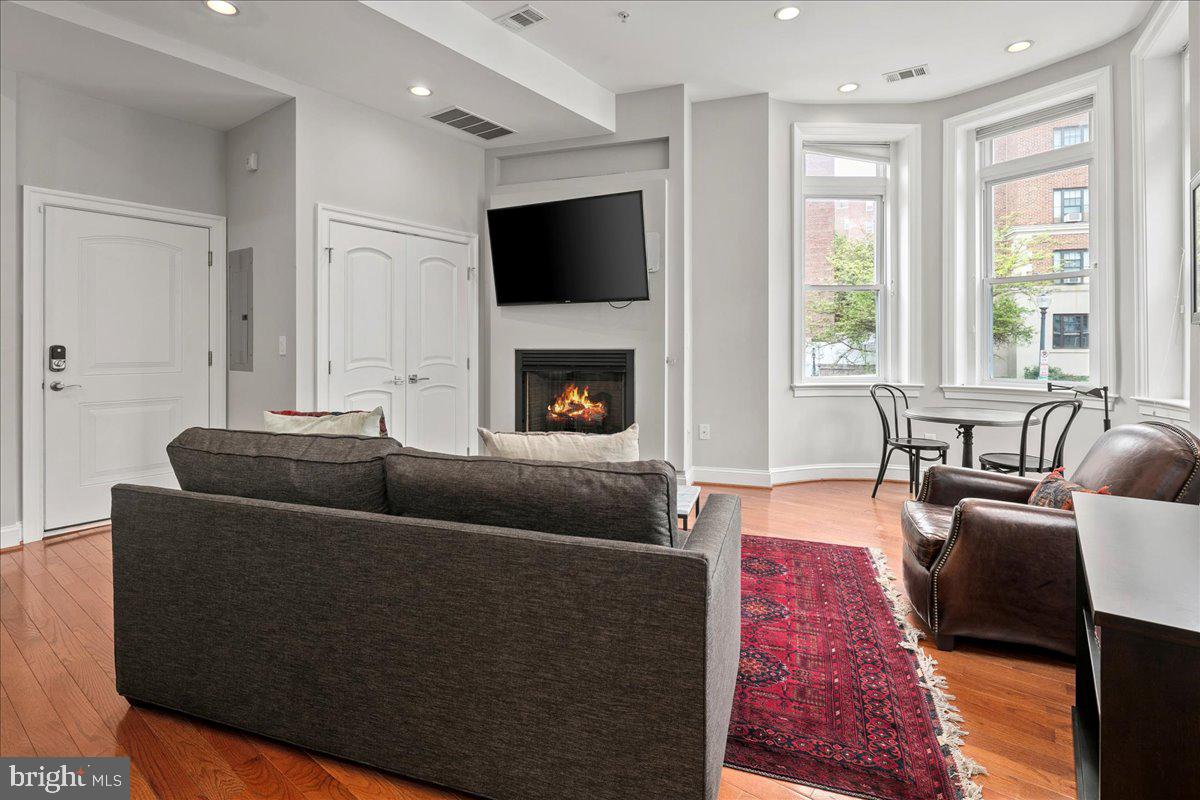 2019 19th Street Northwest, Unit 2 Washington, DC 20009 - Photo 29 of 30 Large open floor plane