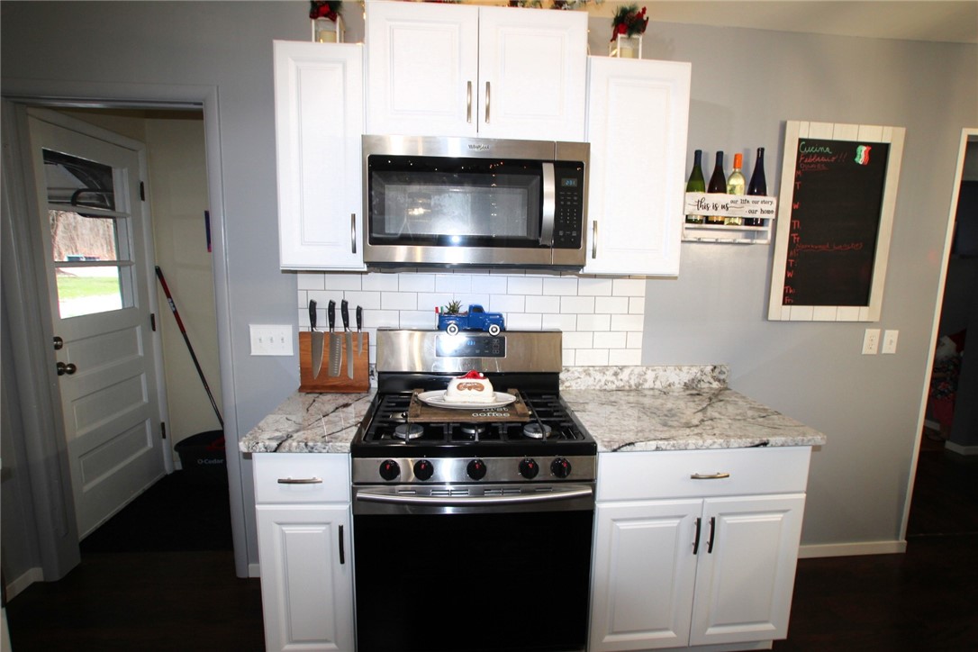 884 North Greece Road Greece, NY 14626 - Photo 14 of 41