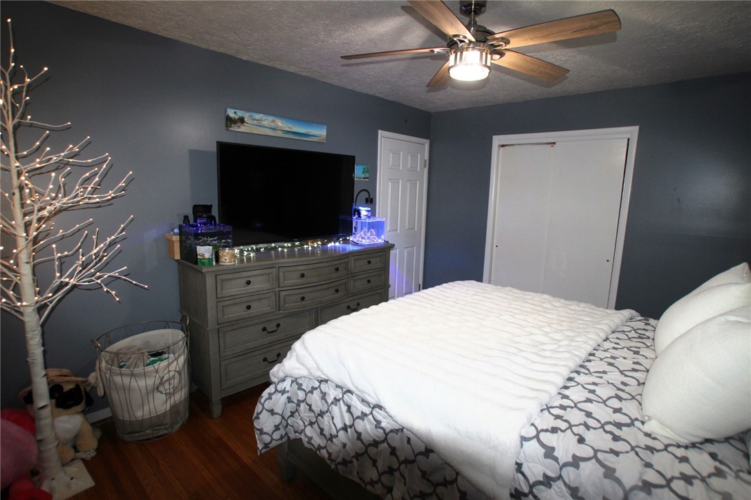 884 North Greece Road Greece, NY 14626 - Photo 16 of 41