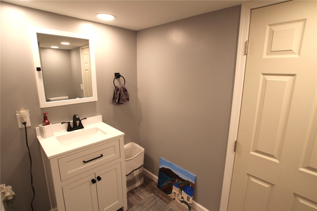 884 North Greece Road Greece, NY 14626 - Photo 25 of 41