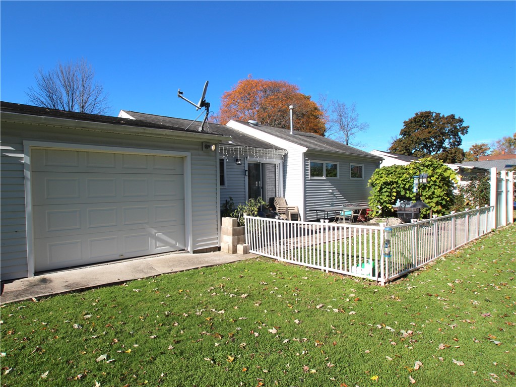 884 North Greece Road Greece, NY 14626 - Photo 27 of 41