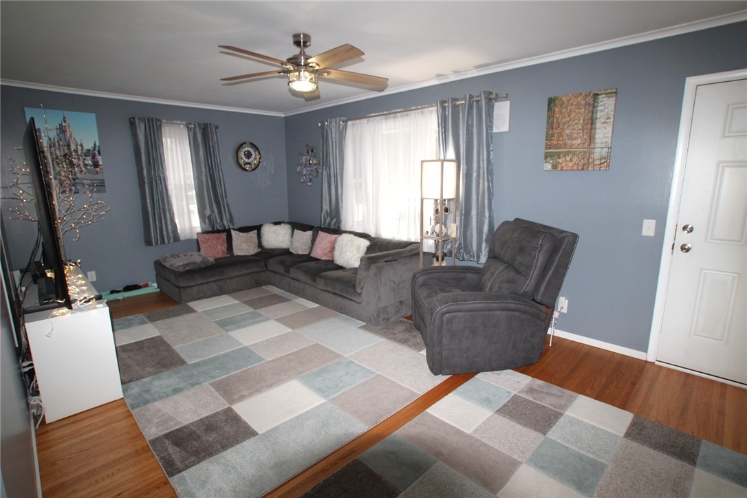 884 North Greece Road Greece, NY 14626 - Photo 5 of 41